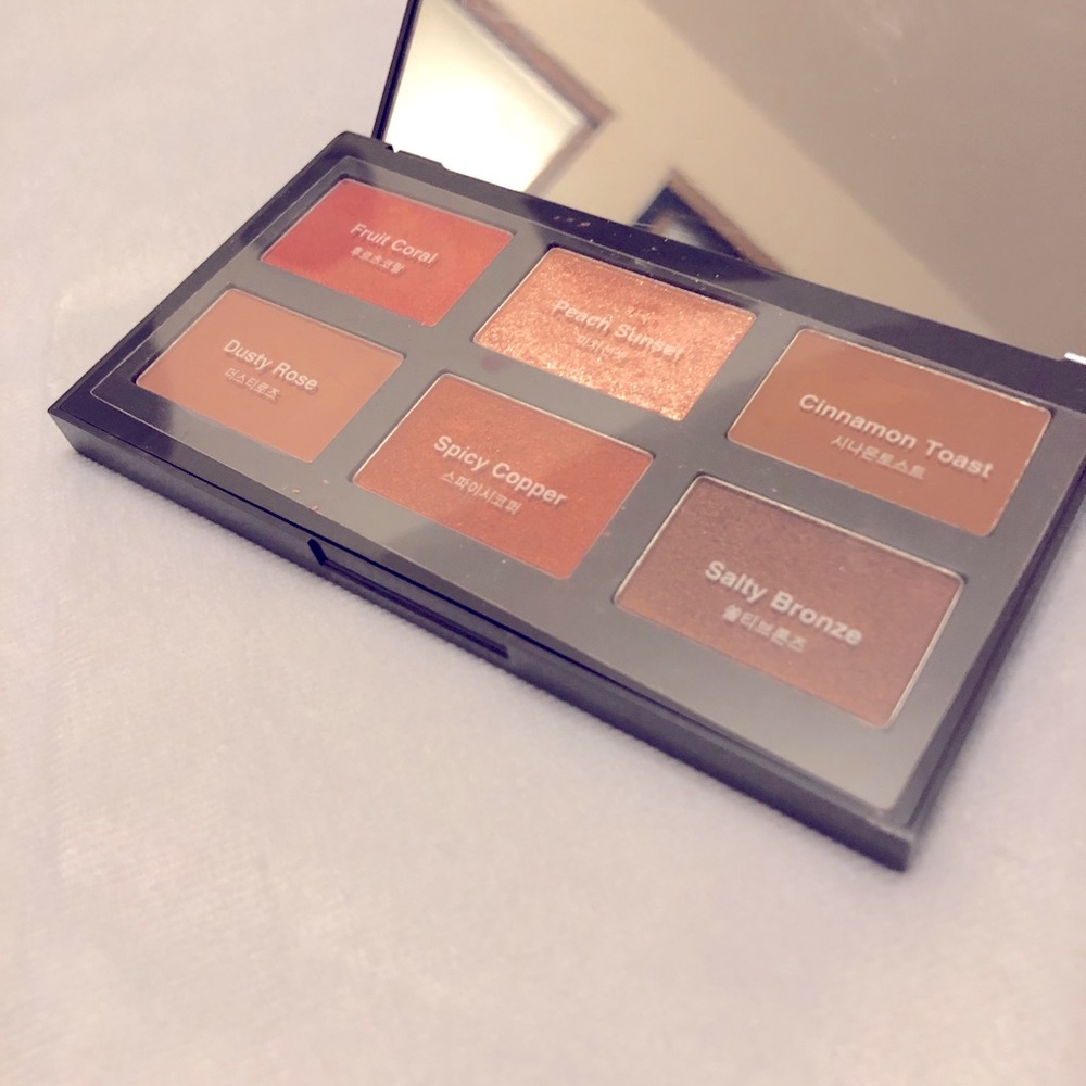 It’s skin Life Color eye palette K-beauty